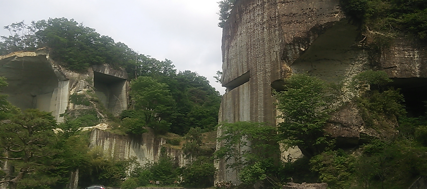 そこは幻想的な巨大地下神殿だった 大谷石地下採掘場跡へ行く