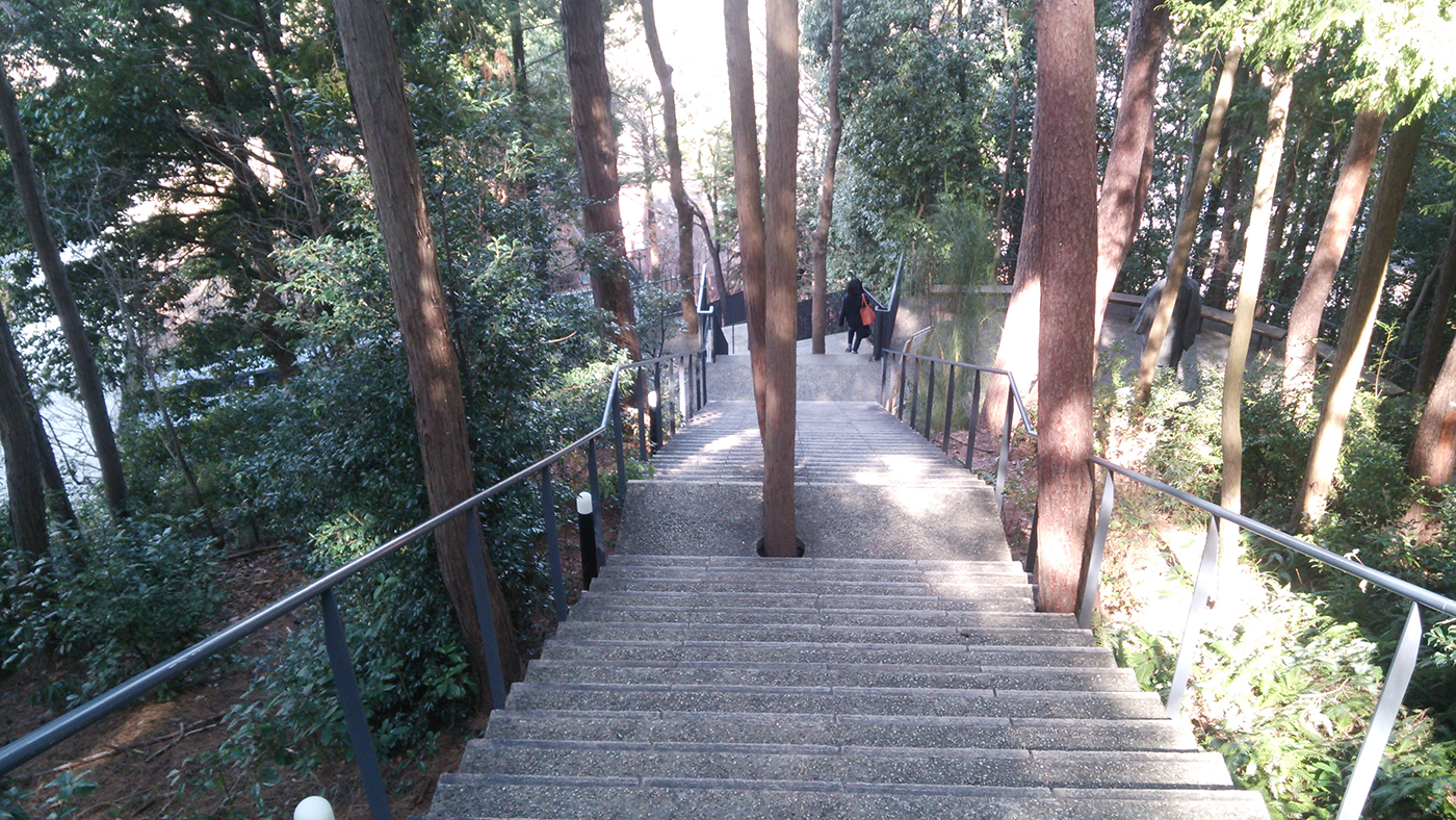 59段どころじゃない延々と続く階段 京都造形芸術大学の卒展に行ってきた その２