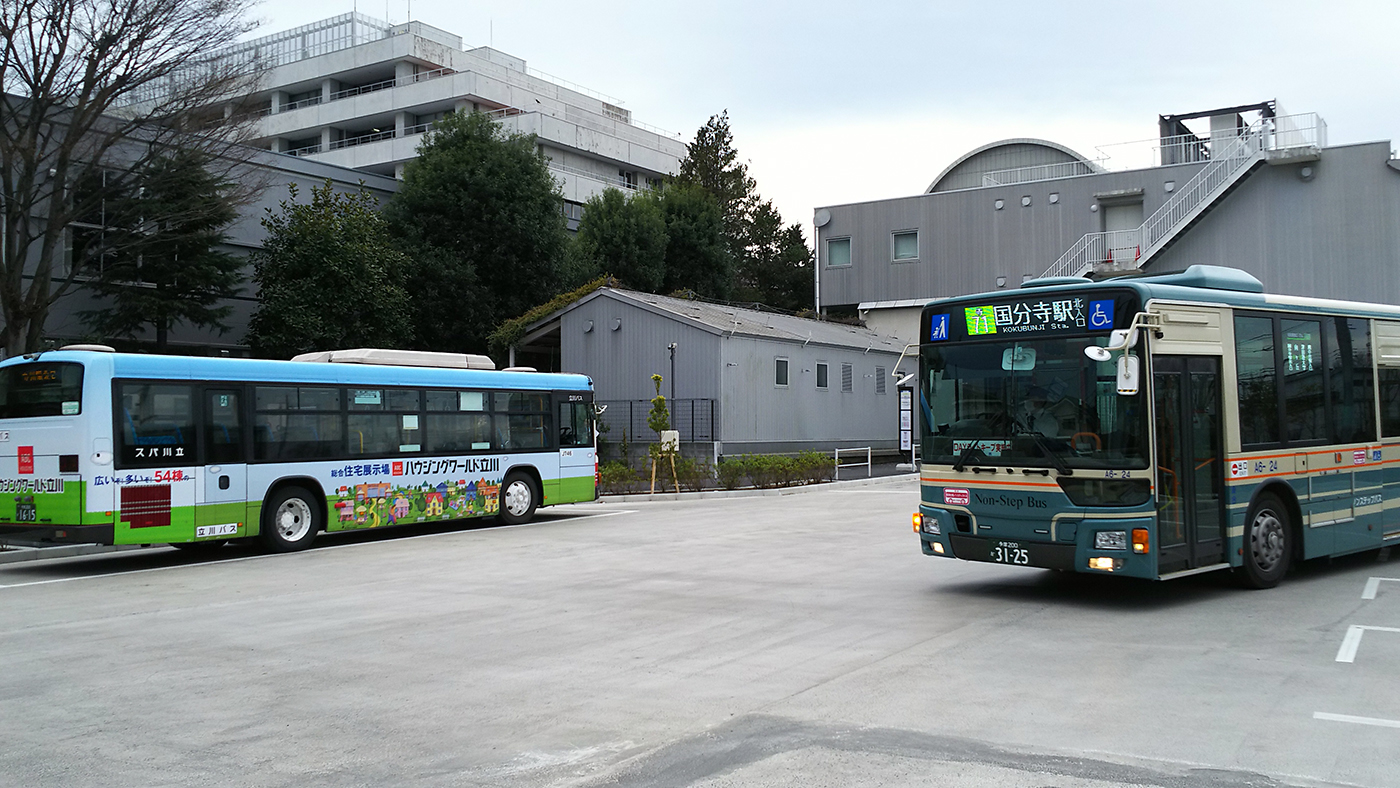 バス開通 武蔵野美術大学と立川がつながった日 始発に乗ってきた